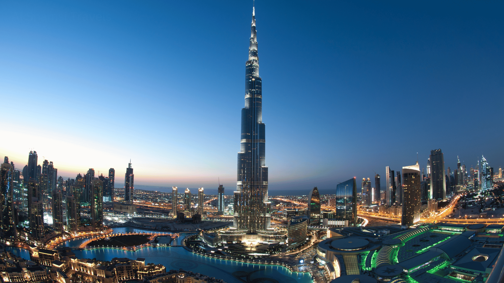 Explore Dubai , burj khalifa